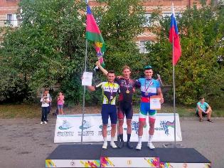 Антон Попов победил на Кубке России в гонке критериум (велоспорт)